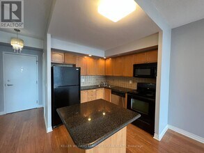 33-933 Cox Blvd in Markham, ON - Building Photo - Building Photo