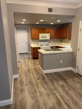 4800 Westlake Pkwy in Sacramento, CA - Foto de edificio - Building Photo