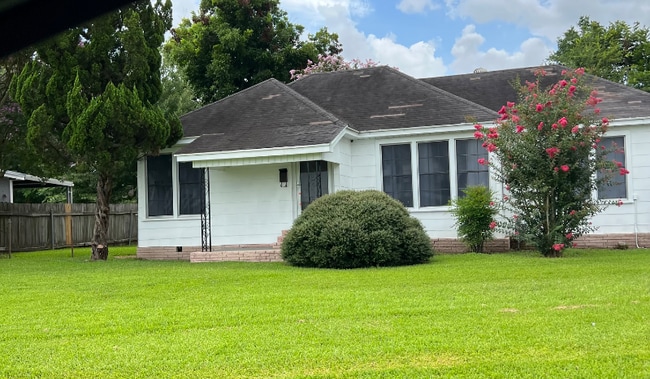 property at 3449 W Parkway St