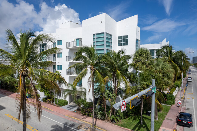 Vilamur Lofts in Miami Beach, FL - Building Photo - Building Photo