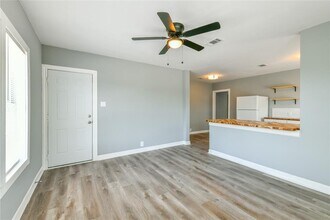 4615 Schroeder St-Unit -3 in Houston, TX - Building Photo - Building Photo