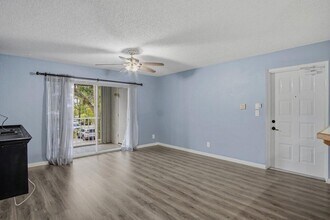 2500 SE Anchorage Cove in Port St. Lucie, FL - Building Photo - Building Photo