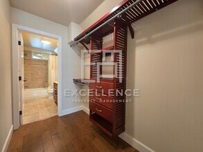 439 Willow Glen Way in San Jose, CA - Building Photo - Building Photo