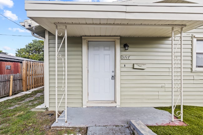 property at 3717 Pinewood Ave