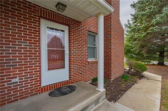 7783 Cross Creek Circle in Breinigsville, PA - Building Photo - Building Photo