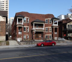 1874 Bloor St W in Toronto, ON - Building Photo