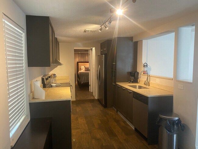 907 Fruitland Ave in Bradenton, FL - Building Photo - Building Photo