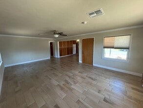 14108 Locust St in Armona, CA - Building Photo - Building Photo