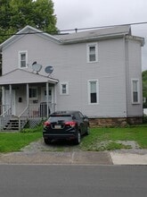 1458 Penn Ave, Unit 2nd floor in New Brighton, PA - Building Photo - Building Photo