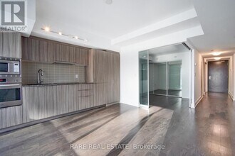 955 Bay St. in Toronto, ON - Building Photo - Building Photo