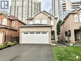 243 Riel Dr in Mississauga, ON - Building Photo