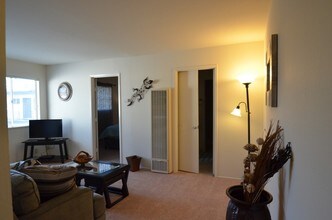 The Huntington Apartments in Mountain View, CA - Foto de edificio - Building Photo