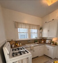 127 S B St, Unit 1 in Oxnard, CA - Building Photo - Building Photo