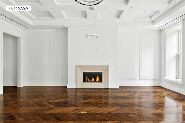39 E 72nd St in New York, NY - Building Photo - Building Photo