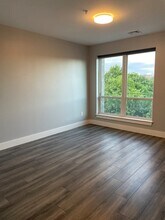 55 W Fifth St, Unit 404 in Boston, MA - Building Photo - Building Photo