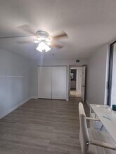665 NE 195th St in Miami, FL - Building Photo - Building Photo