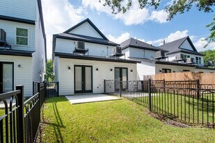 3253 Real St in Houston, TX - Building Photo