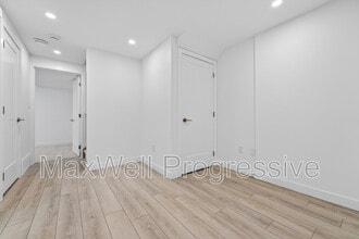 13516-13115 115 Ave NW in Edmonton, AB - Building Photo - Building Photo