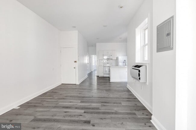 5036 Walnut St photo'