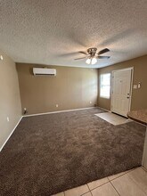 6202 NW Elm Ave-Unit -Unit A in Lawton, OK - Building Photo - Building Photo
