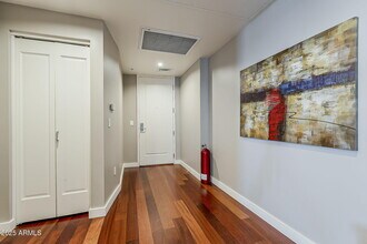 310 S 4th St in Phoenix, AZ - Building Photo - Building Photo