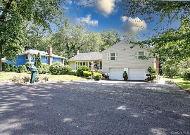 199 Hanson Ln in New Rochelle, NY - Building Photo - Building Photo