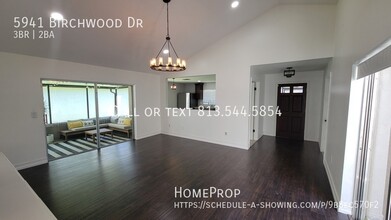 5941 Birchwood Dr in Tampa, FL - Building Photo - Building Photo