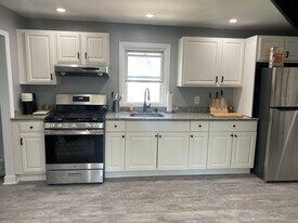 136 West St, Unit 2 in Englewood, NJ - Building Photo