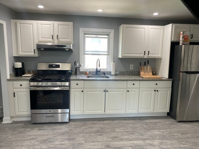 136 West St, Unit 2