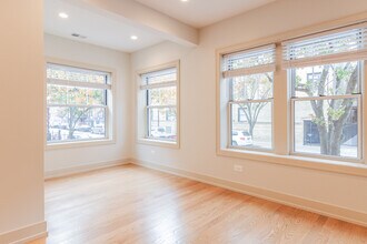 3531 N Broadway St, Unit 1B in Chicago, IL - Building Photo - Building Photo