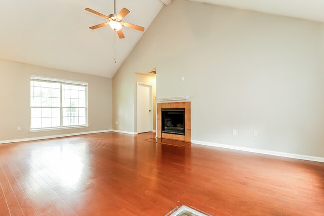 105 White Pine Ct in Moncks Corner, SC - Building Photo - Building Photo