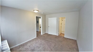 449 El Cajon Blvd in El Cajon, CA - Building Photo - Interior Photo