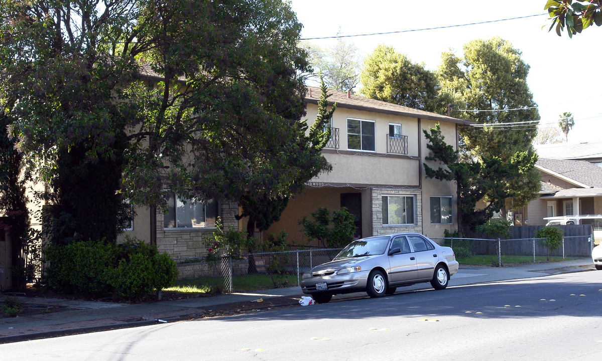 129 Redwood Ave in Redwood City, CA - Building Photo