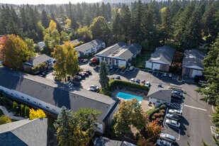 SAGEWOOD ESTATES in Portland, OR - Building Photo