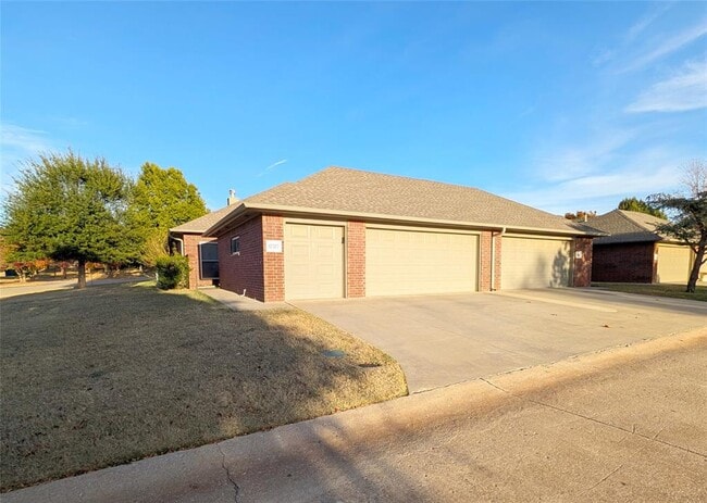 property at 12327 Greenlea Chase W