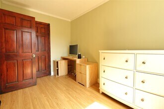 34-20 78th St in Queens, NY - Building Photo - Building Photo