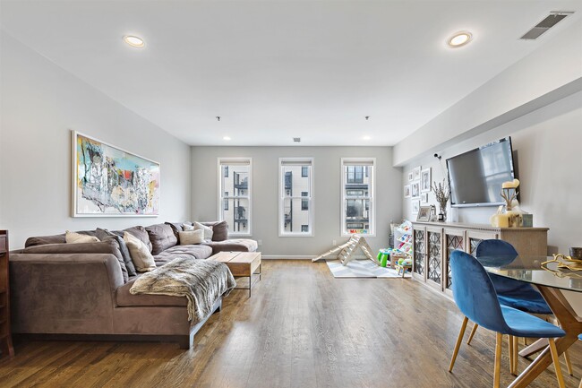 property at 901 Madison St