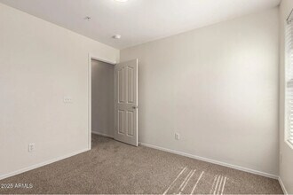 1255 S Rialto in Mesa, AZ - Foto de edificio - Building Photo