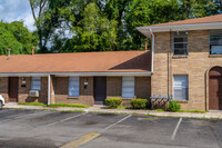 Dixie Downs Apartments in Louisville, KY - Foto de edificio - Building Photo