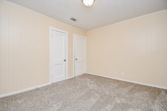 225 17th Ave N in Texas City, TX - Building Photo - Building Photo