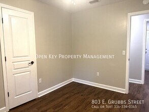 803 E Grubbs St in Enterprise, AL - Foto de edificio - Building Photo