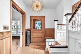 887 W Ferry St in Buffalo, NY - Building Photo - Building Photo