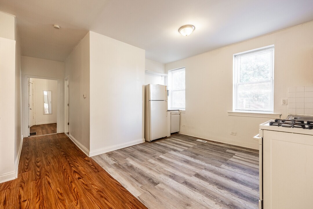 1900 S Throop St, Unit 9 in Chicago, IL - Building Photo