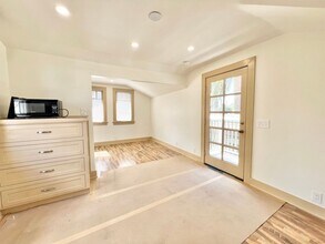 210-210 Temple Ave in Long Beach, CA - Building Photo - Building Photo