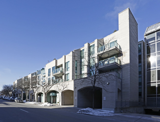 Gallery Court Condos in Ottawa, ON - Building Photo - Building Photo