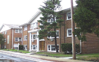 10113 Hartford Ct Apartments