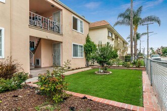 2400 Vanderbilt Ln in Redondo Beach, CA - Building Photo - Building Photo