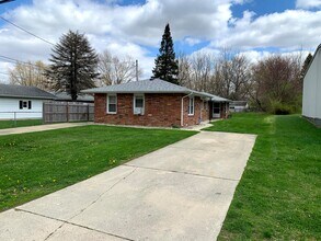 916 Lennox St in Anderson, IN - Building Photo - Building Photo