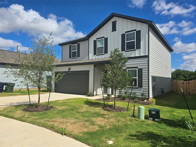319 Stonebrook Dr in Hutto, TX - Building Photo - Building Photo