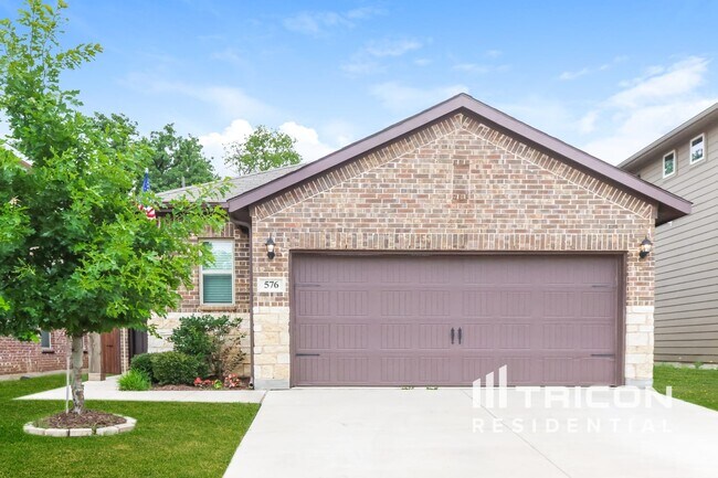 property at 576 Val Verde St